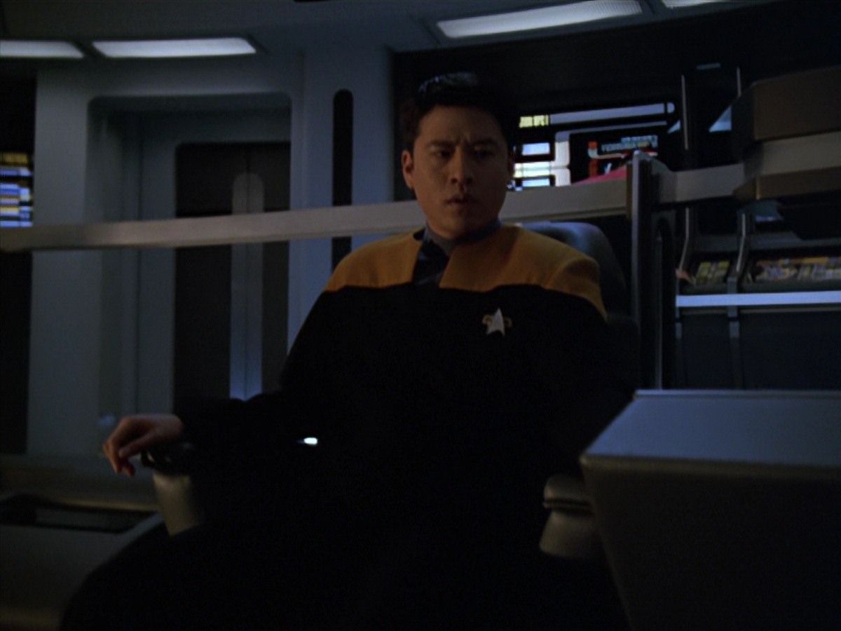 extant_StarTrek_VOY_7x11-Shattered_0228.jpg