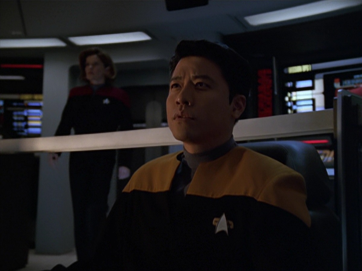 extant_StarTrek_VOY_7x11-Shattered_0235.jpg
