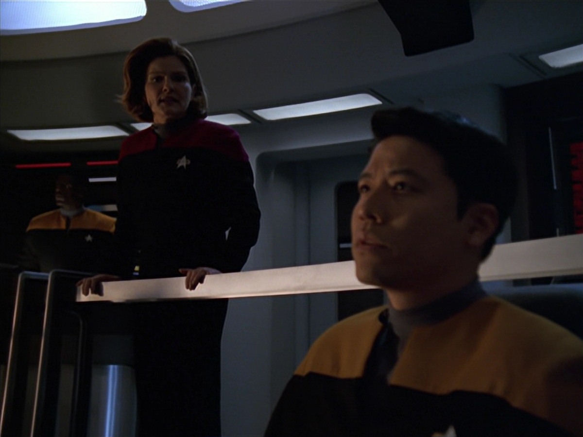 extant_StarTrek_VOY_7x11-Shattered_0237.jpg