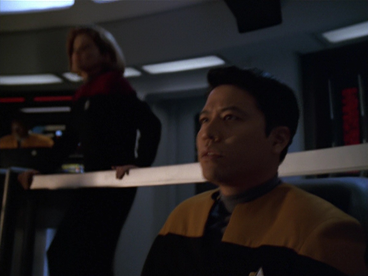 extant_StarTrek_VOY_7x11-Shattered_0243.jpg