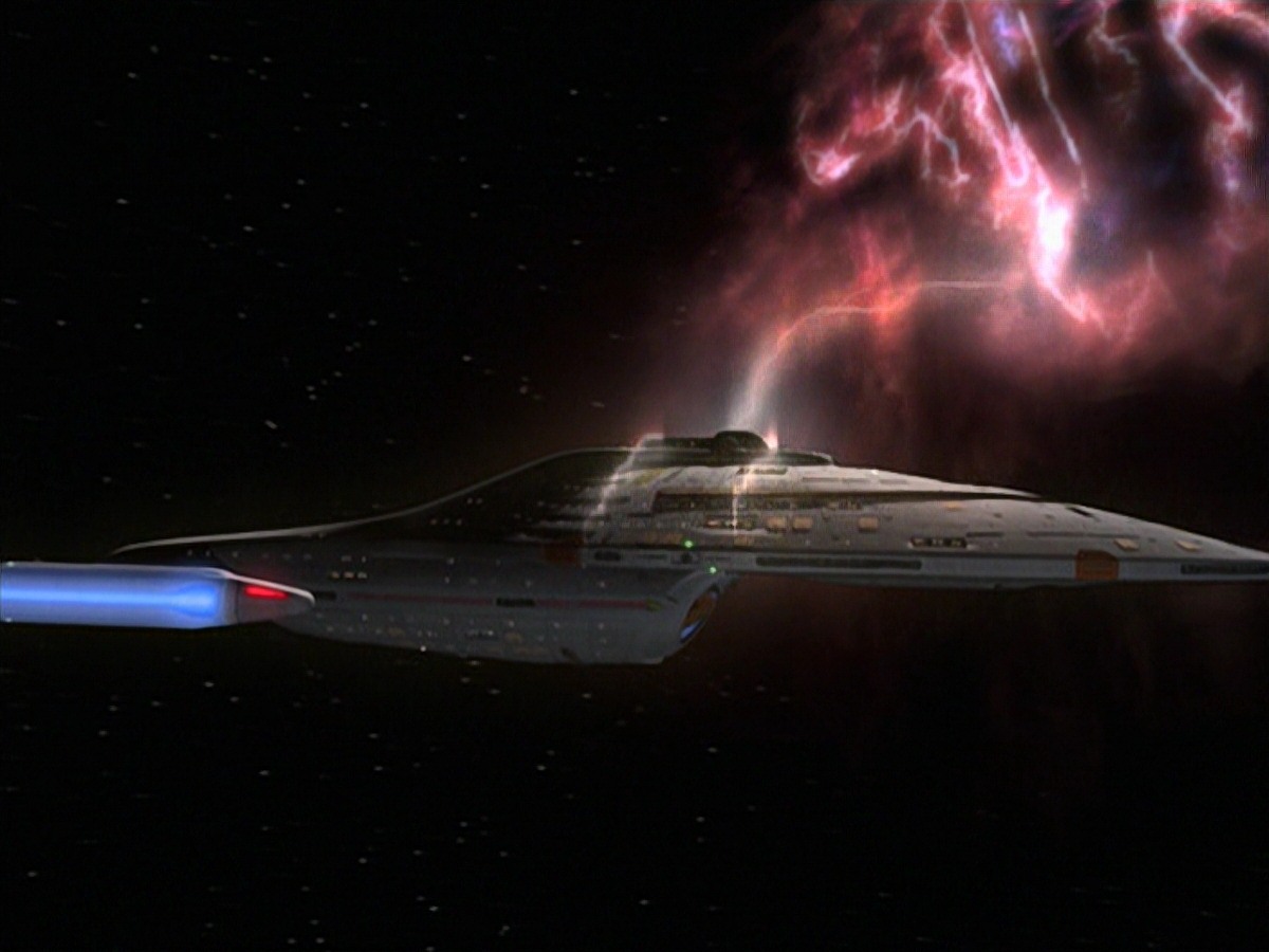 extant_StarTrek_VOY_7x11-Shattered_0256.jpg