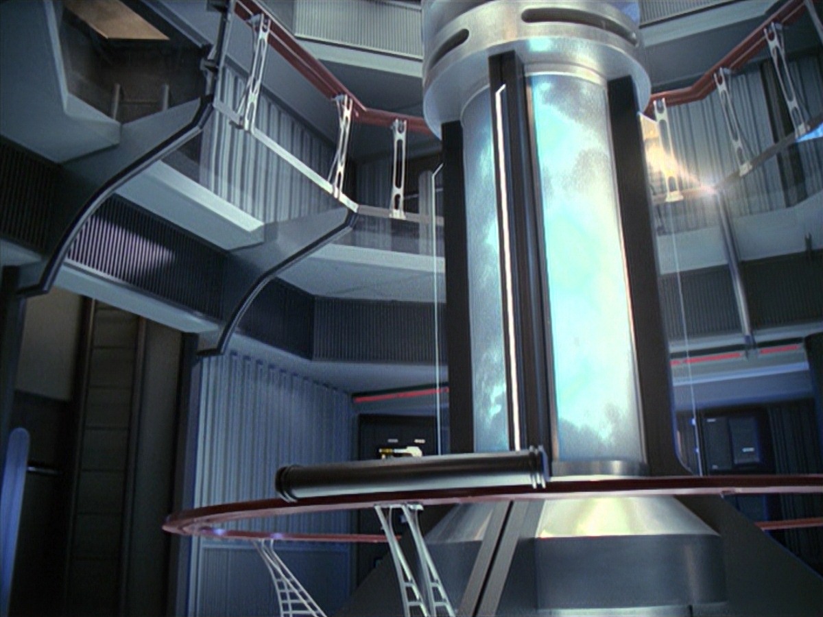extant_StarTrek_VOY_7x11-Shattered_0263.jpg