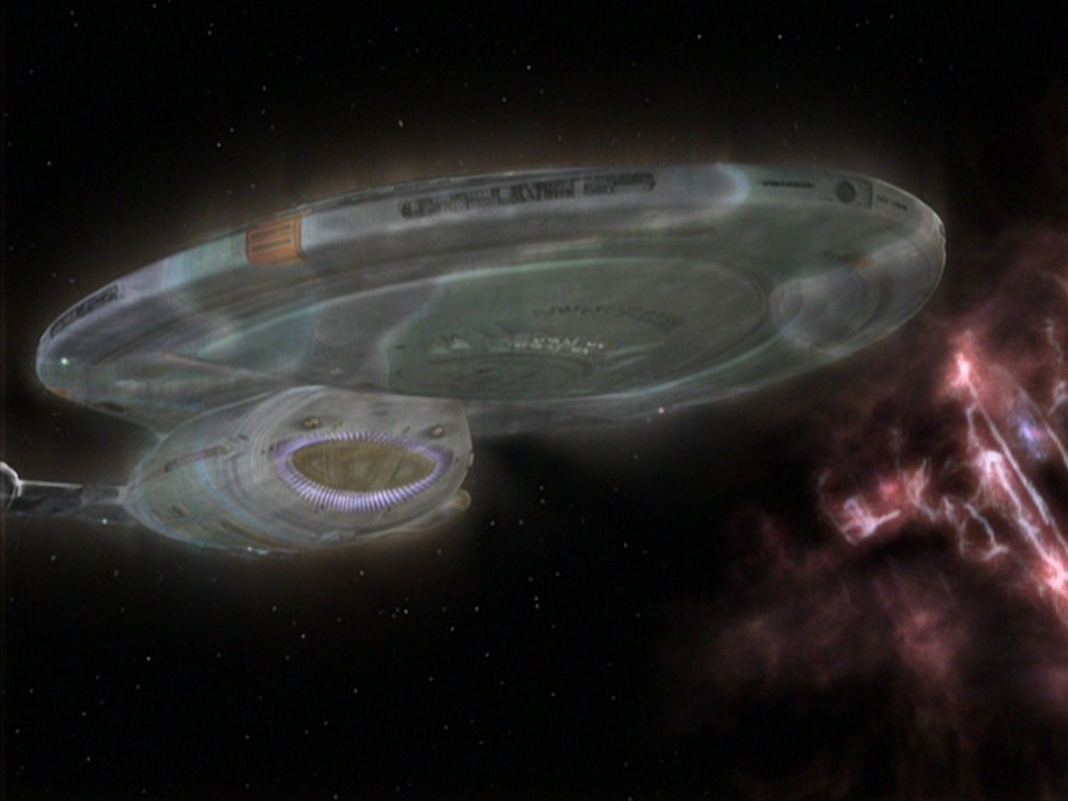 extant_StarTrek_VOY_7x11-Shattered_0268.jpg