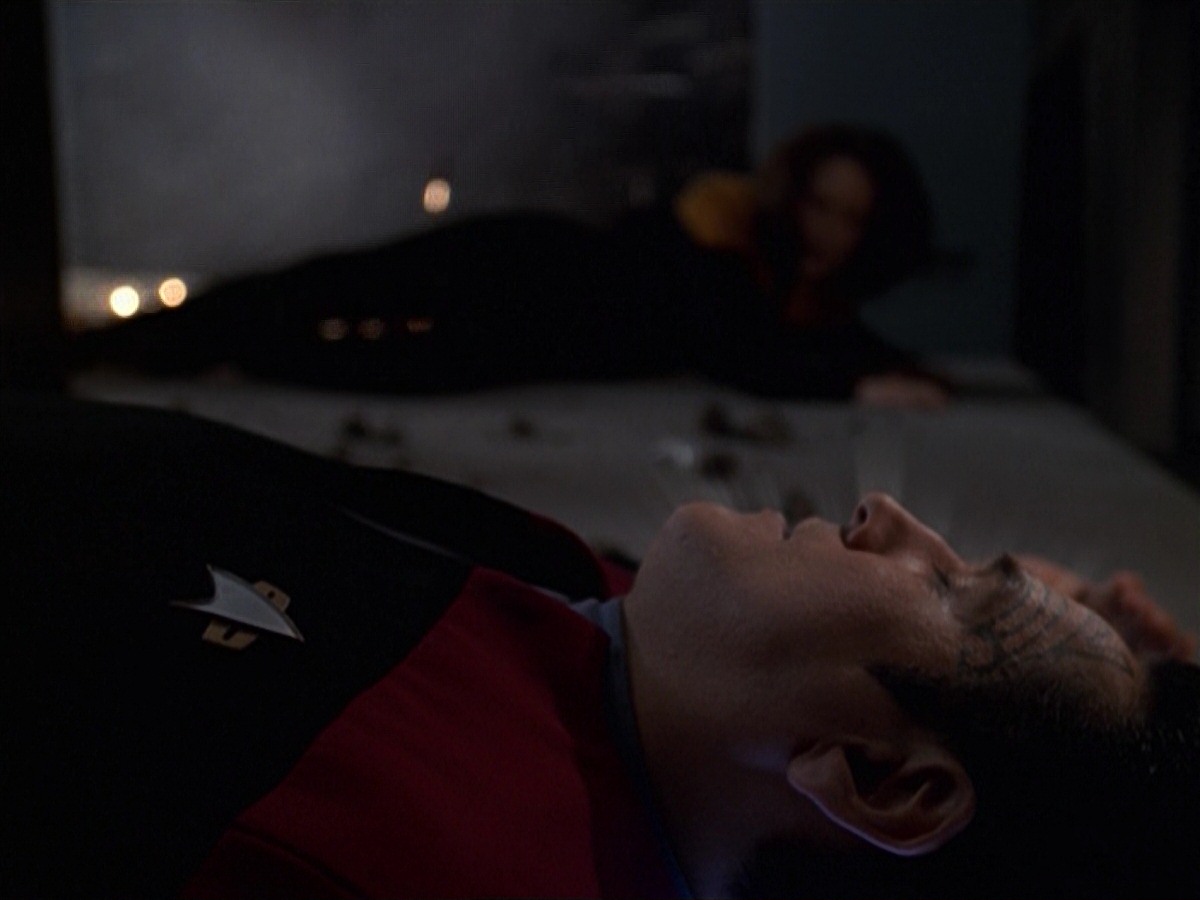 extant_StarTrek_VOY_7x11-Shattered_0270.jpg
