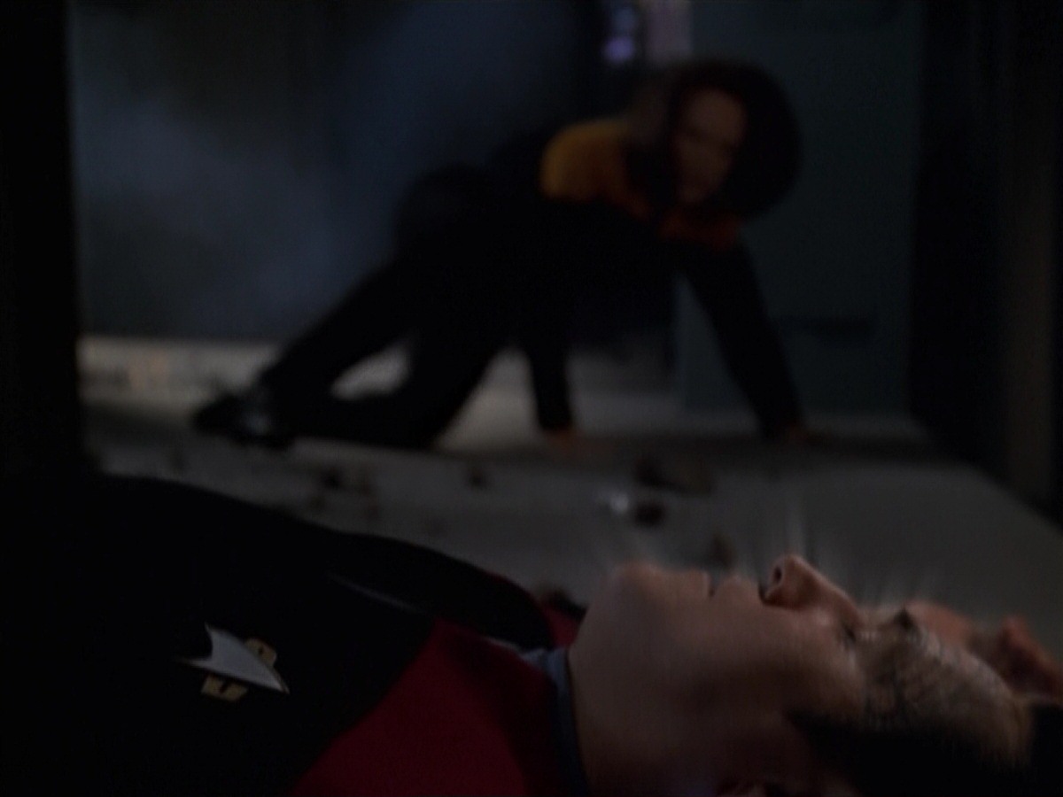 extant_StarTrek_VOY_7x11-Shattered_0272.jpg