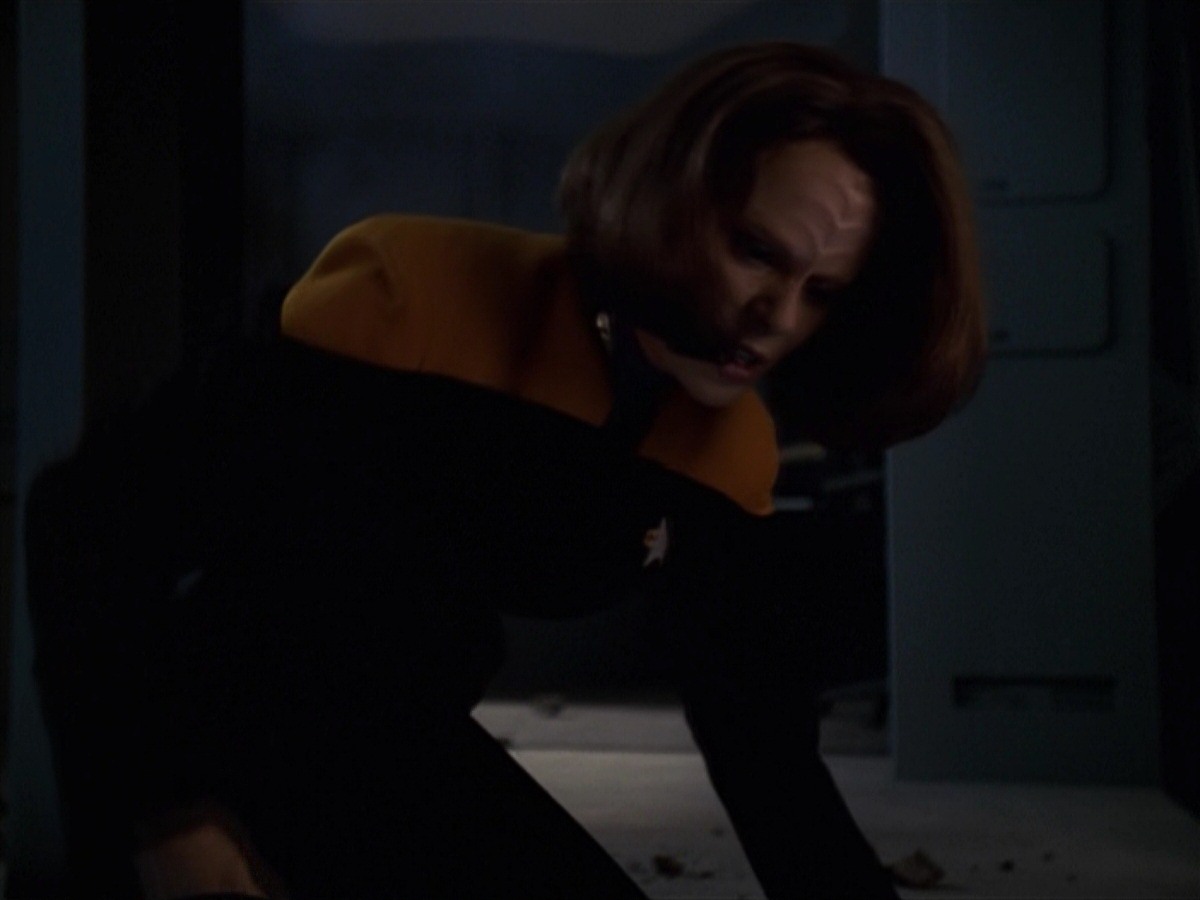 extant_StarTrek_VOY_7x11-Shattered_0277.jpg