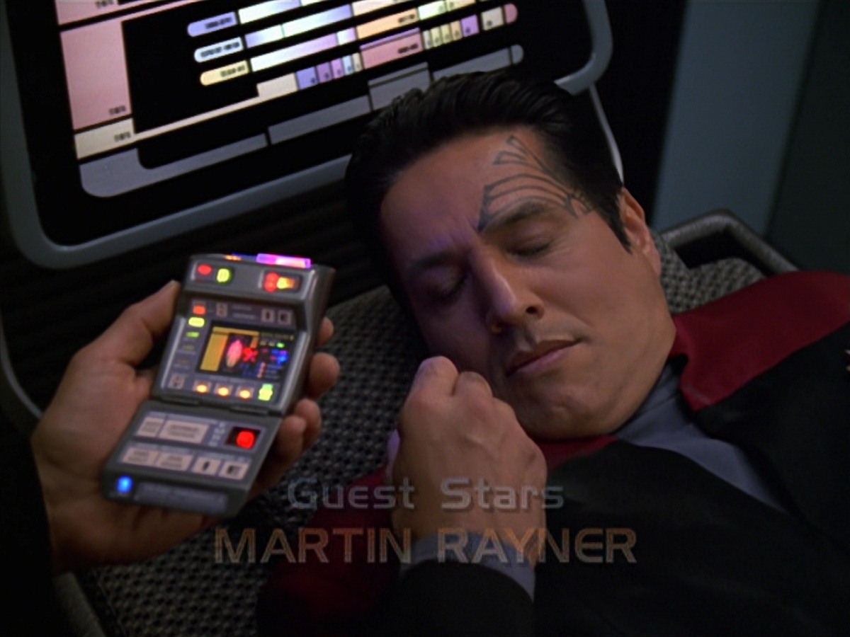 extant_StarTrek_VOY_7x11-Shattered_0443.jpg