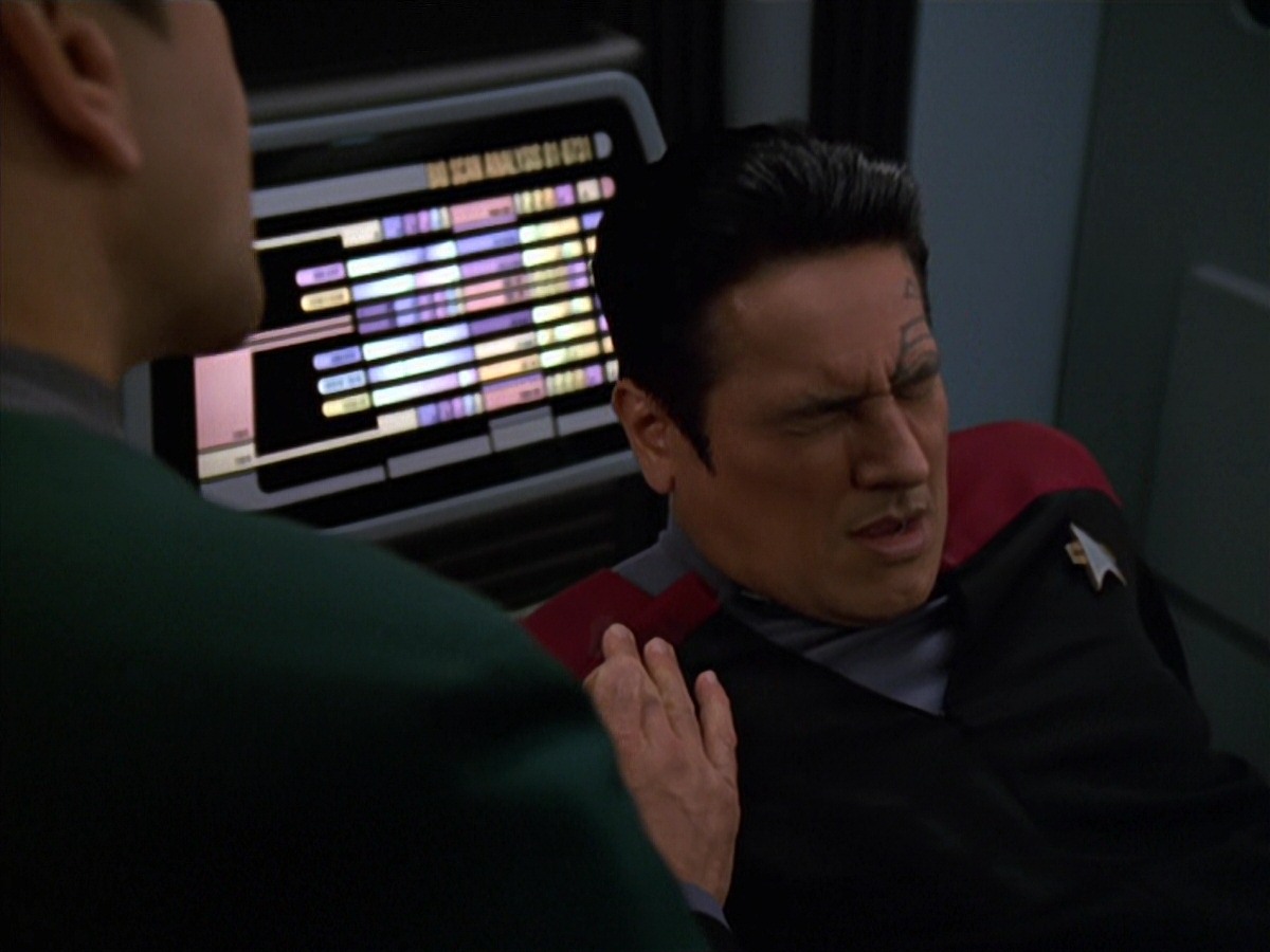 extant_StarTrek_VOY_7x11-Shattered_0447.jpg