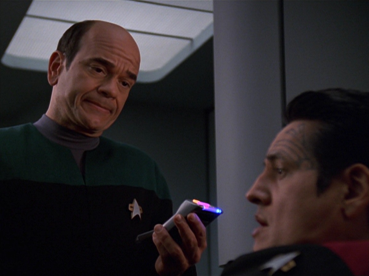 extant_StarTrek_VOY_7x11-Shattered_0459.jpg