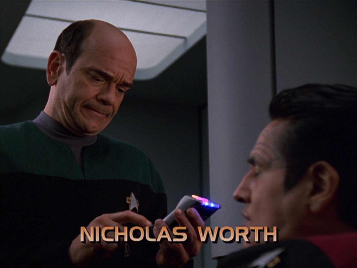 extant_StarTrek_VOY_7x11-Shattered_0461.jpg