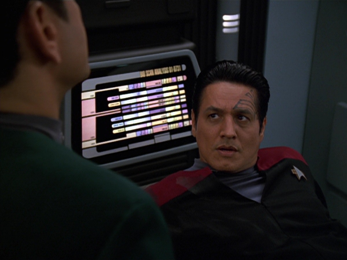 extant_StarTrek_VOY_7x11-Shattered_0472.jpg