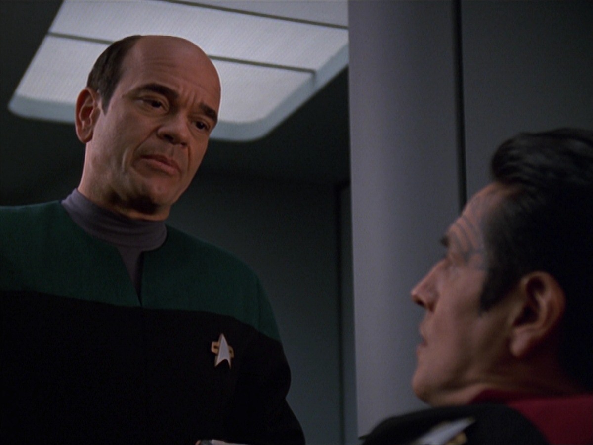 extant_StarTrek_VOY_7x11-Shattered_0475.jpg