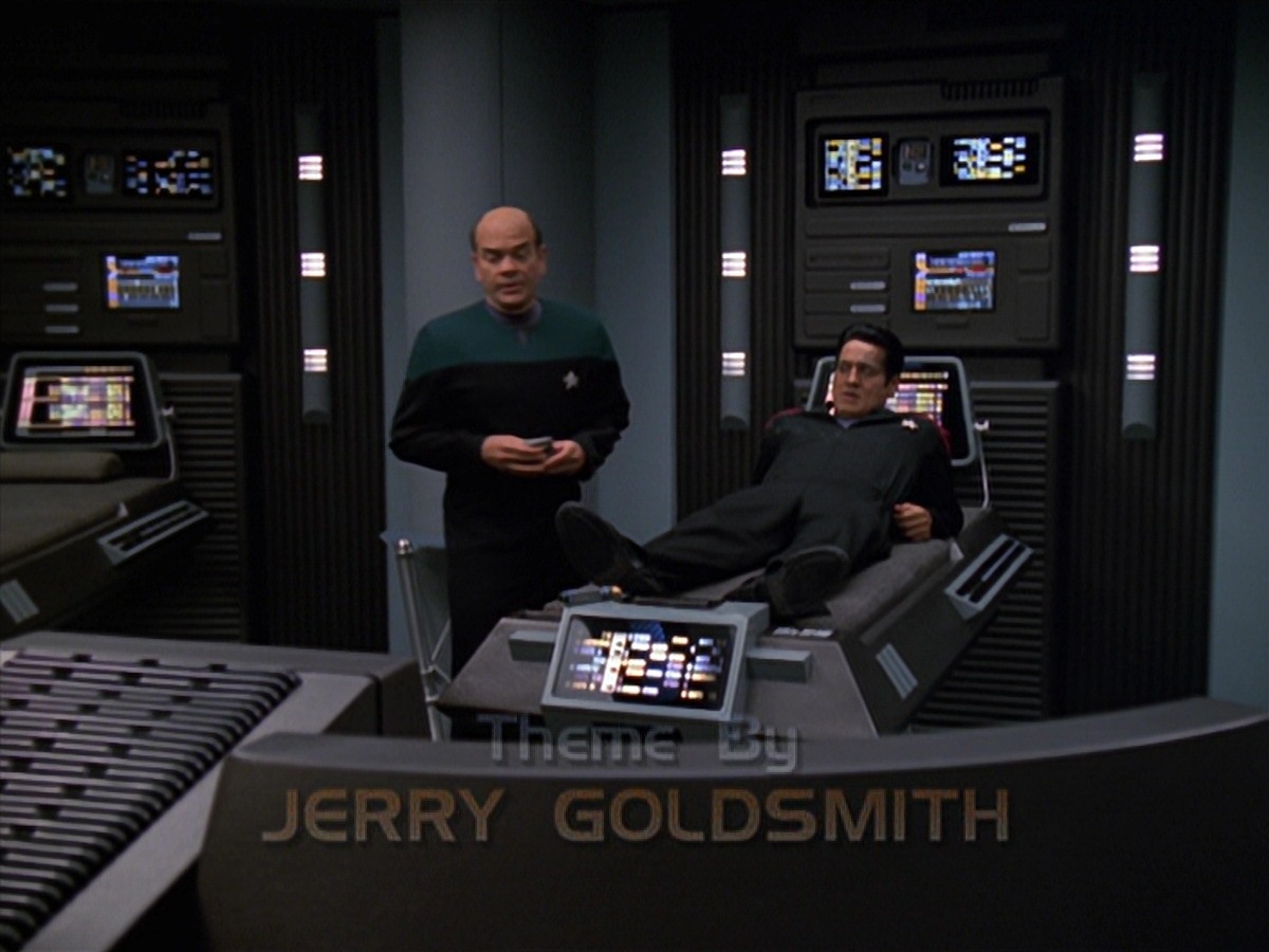 extant_StarTrek_VOY_7x11-Shattered_0479.jpg
