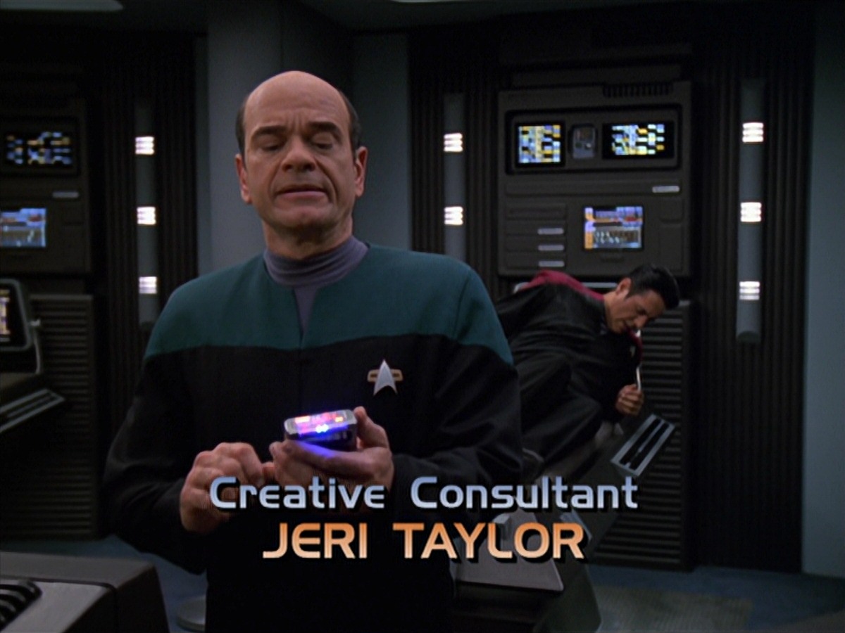 extant_StarTrek_VOY_7x11-Shattered_0486.jpg