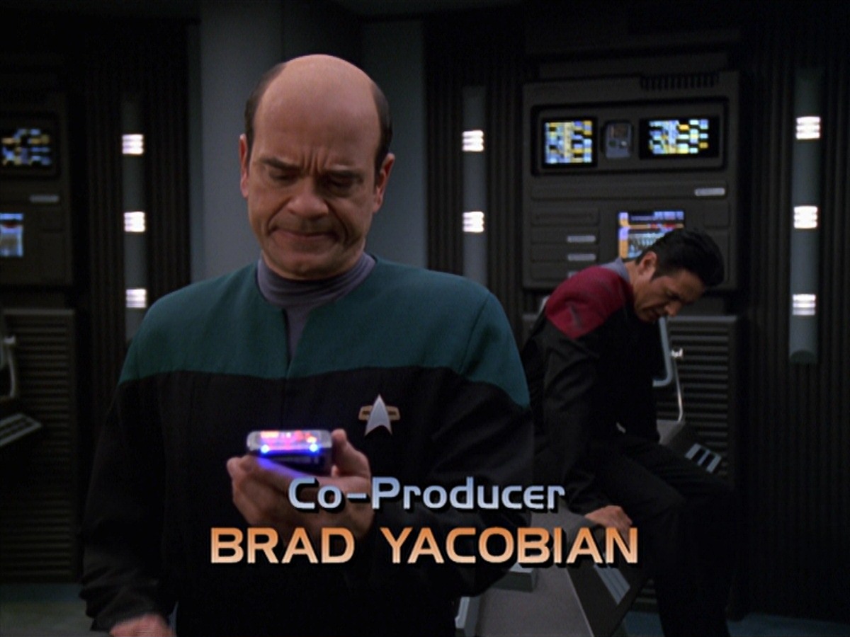 extant_StarTrek_VOY_7x11-Shattered_0504.jpg