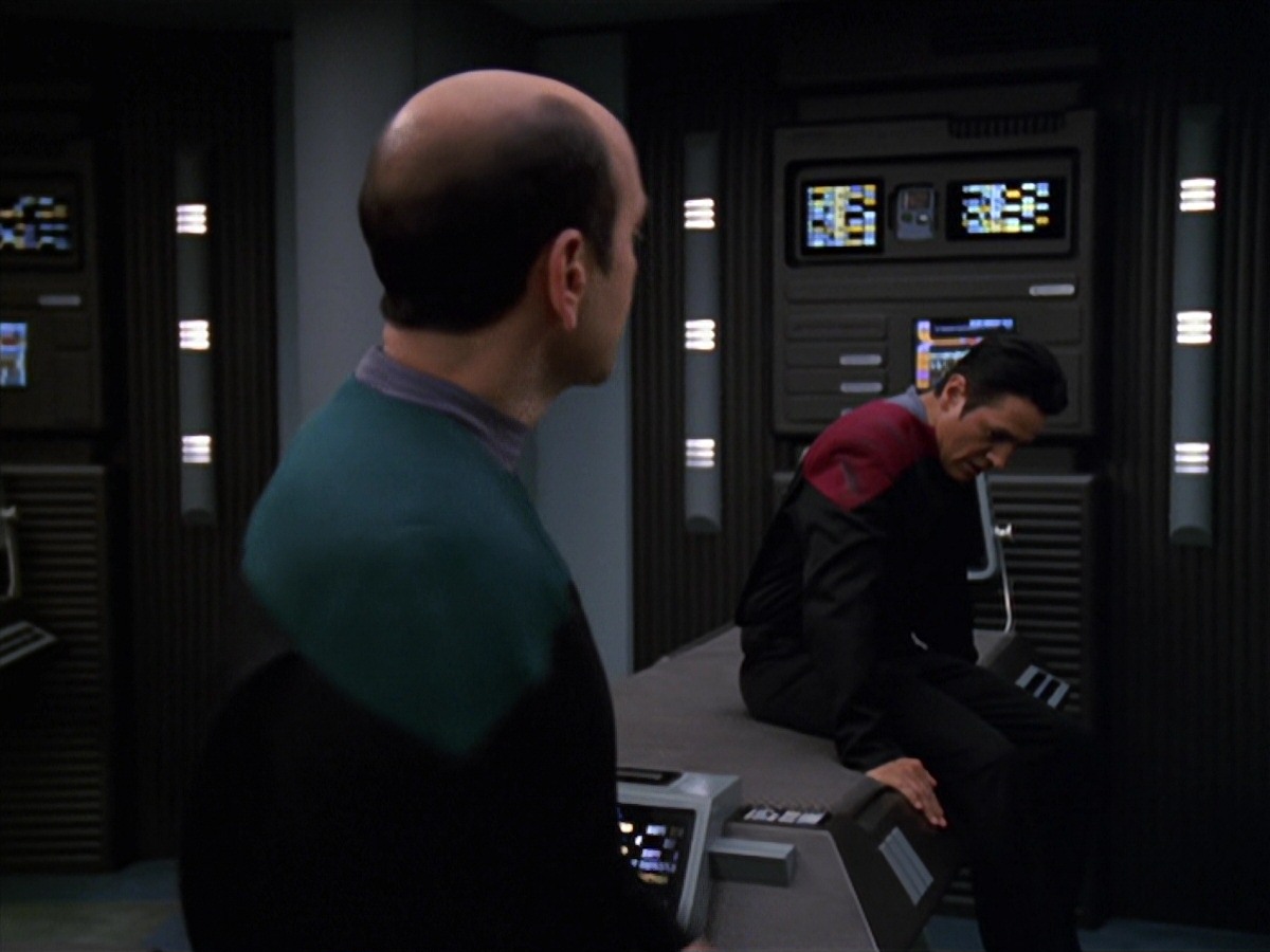 extant_StarTrek_VOY_7x11-Shattered_0513.jpg