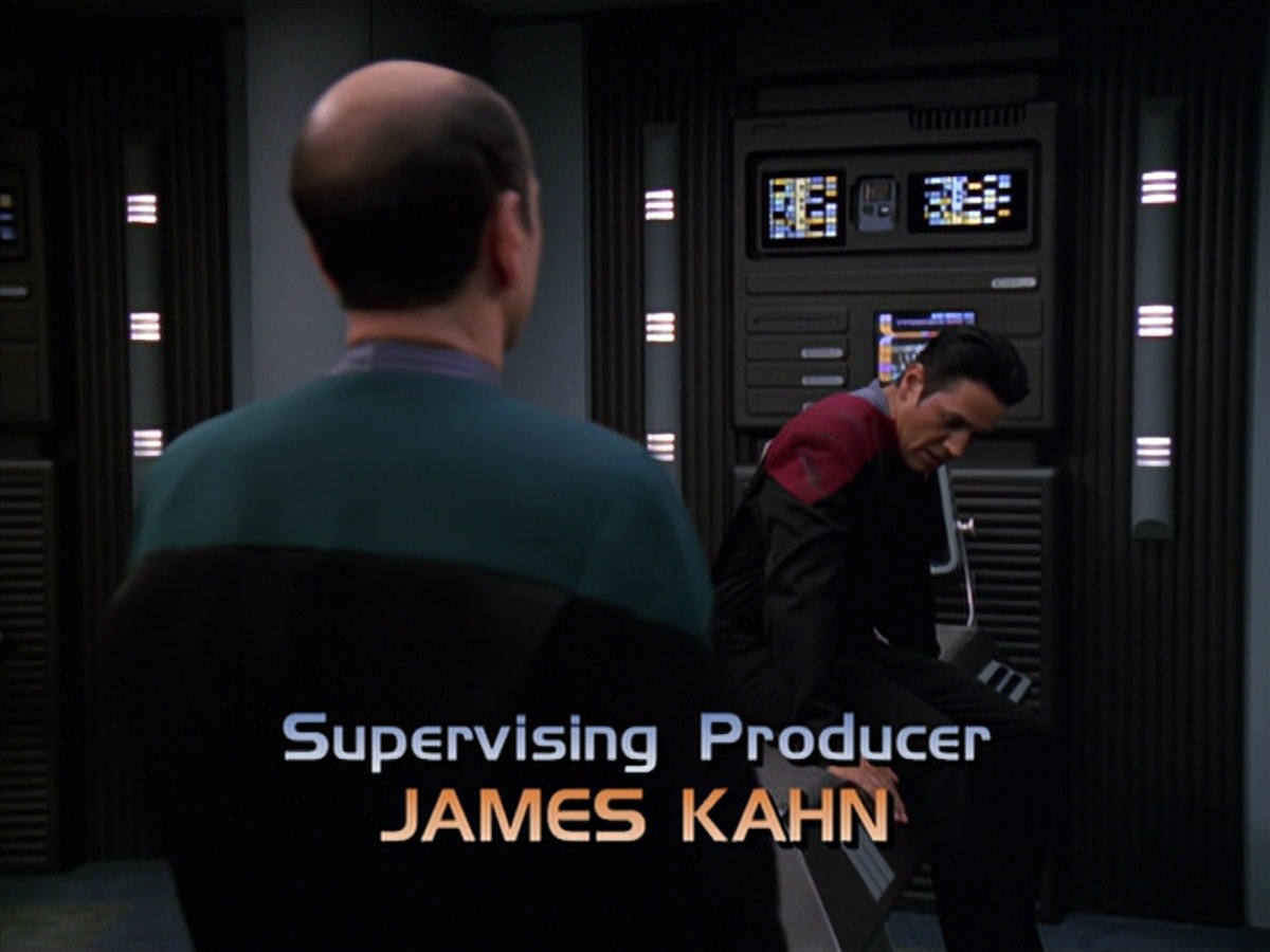 extant_StarTrek_VOY_7x11-Shattered_0515.jpg