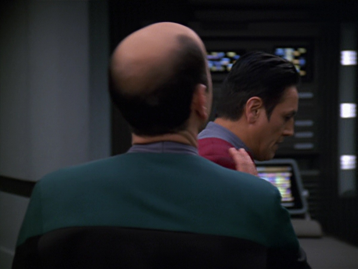 extant_StarTrek_VOY_7x11-Shattered_0526.jpg
