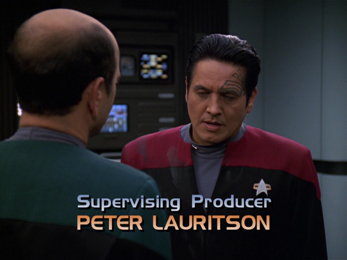 extant_StarTrek_VOY_7x11-Shattered_0538.jpg