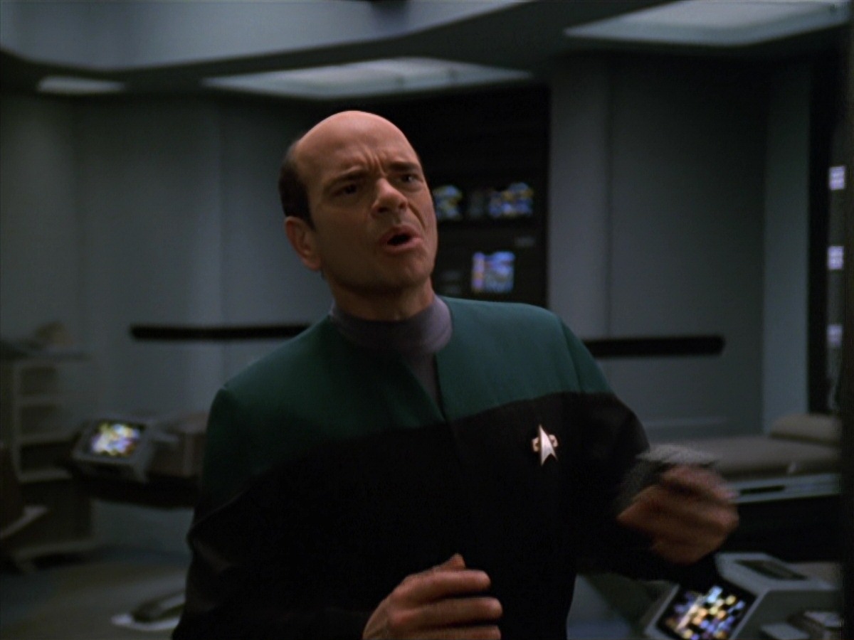 extant_StarTrek_VOY_7x11-Shattered_0545.jpg