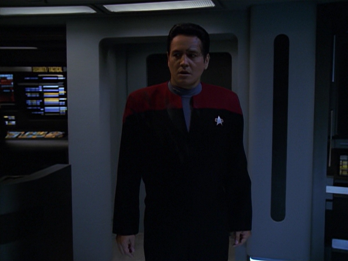 extant_StarTrek_VOY_7x11-Shattered_0582.jpg