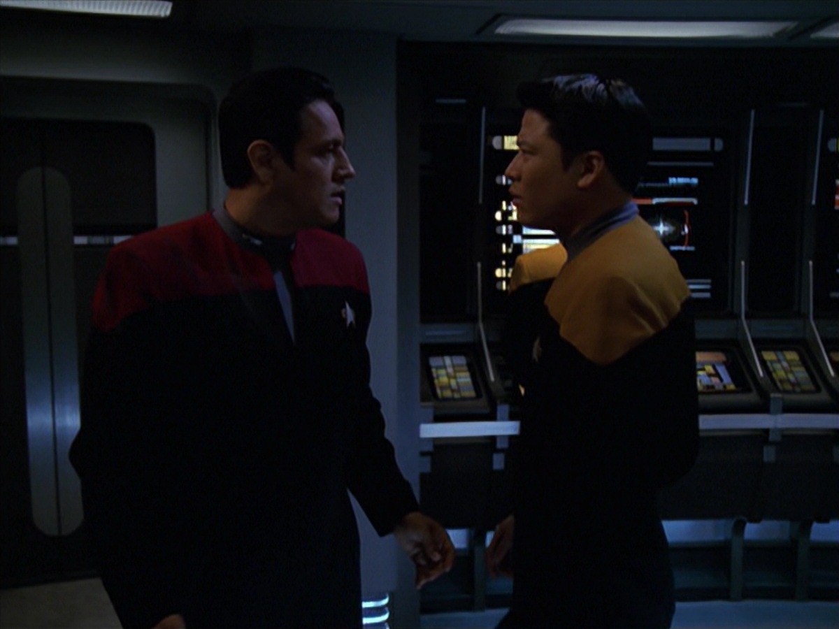 extant_StarTrek_VOY_7x11-Shattered_0588.jpg