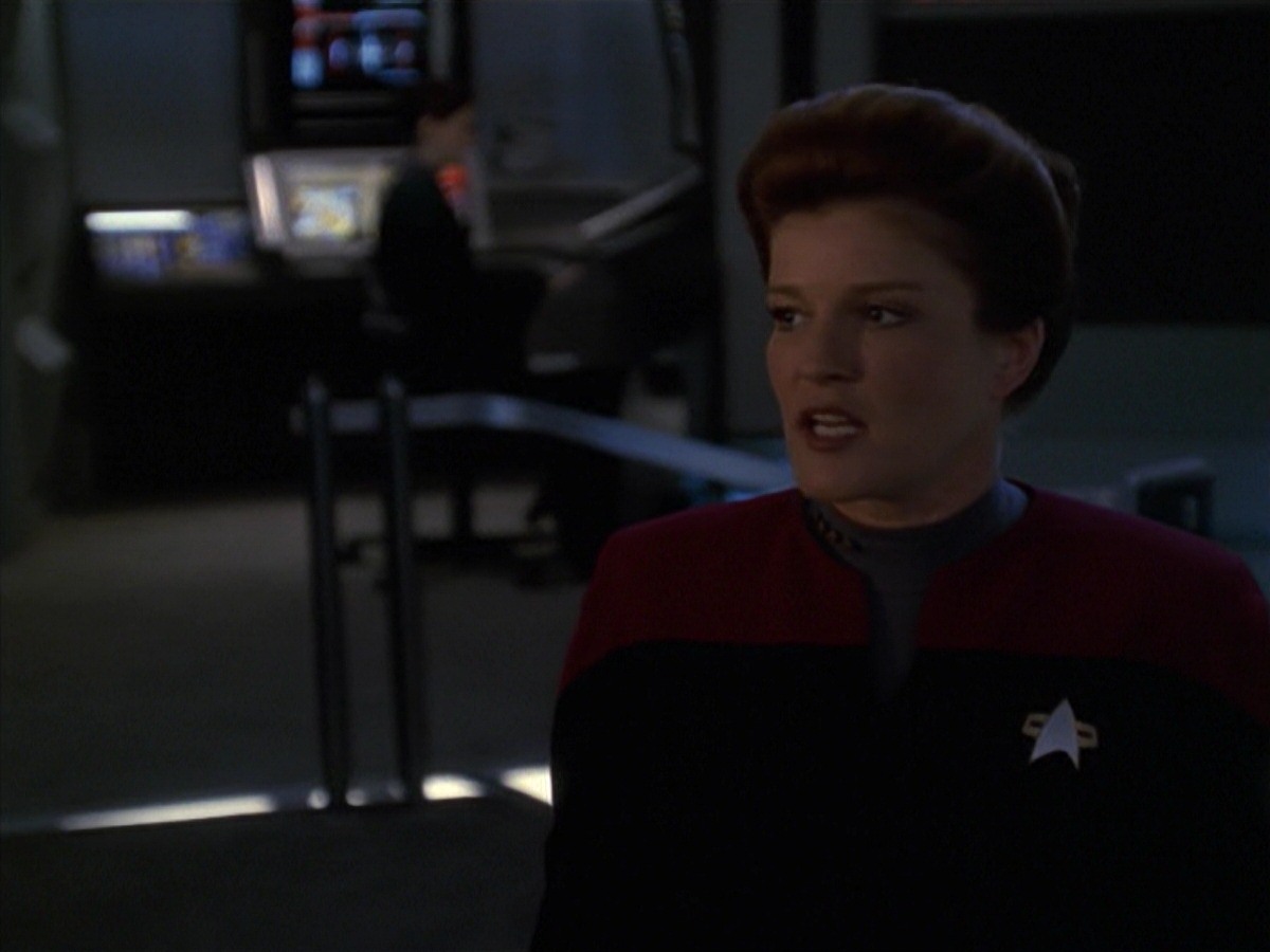 extant_StarTrek_VOY_7x11-Shattered_0591.jpg