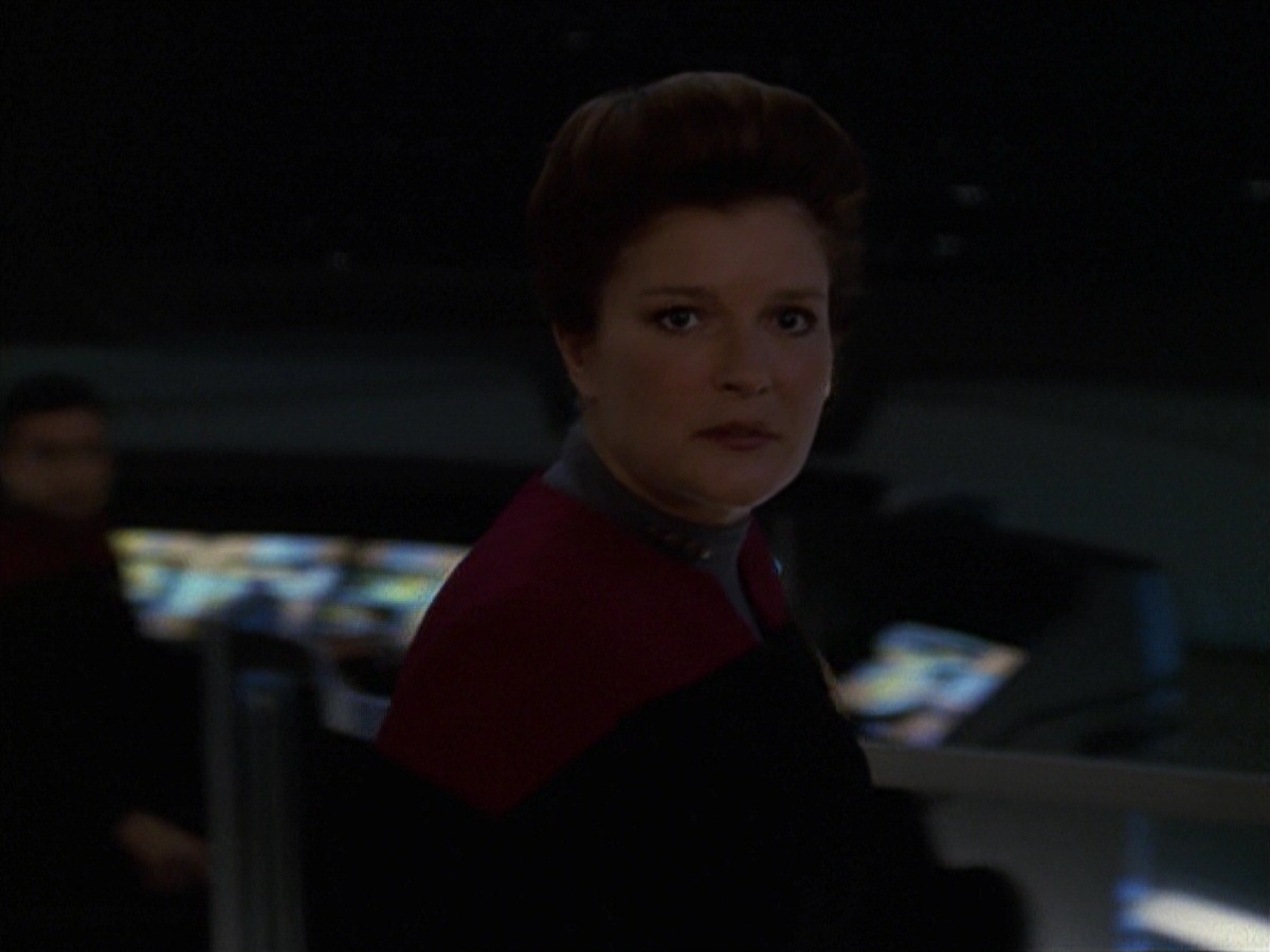 extant_StarTrek_VOY_7x11-Shattered_0598.jpg