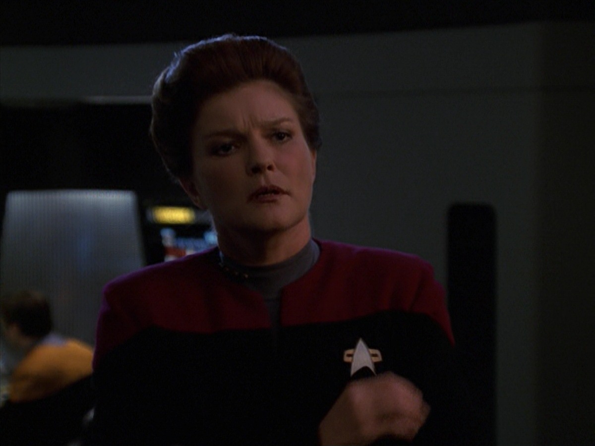 extant_StarTrek_VOY_7x11-Shattered_0639.jpg