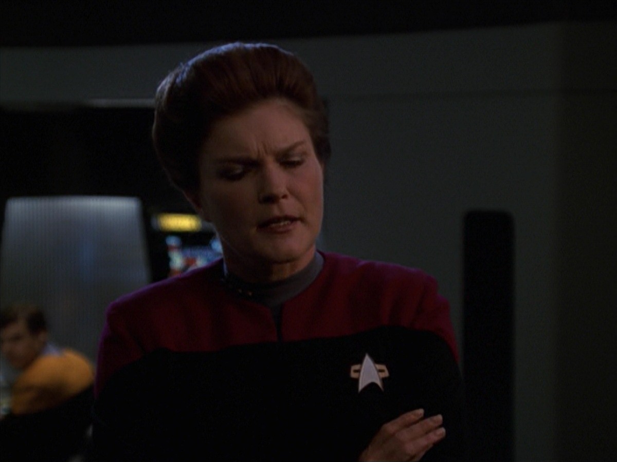 extant_StarTrek_VOY_7x11-Shattered_0642.jpg