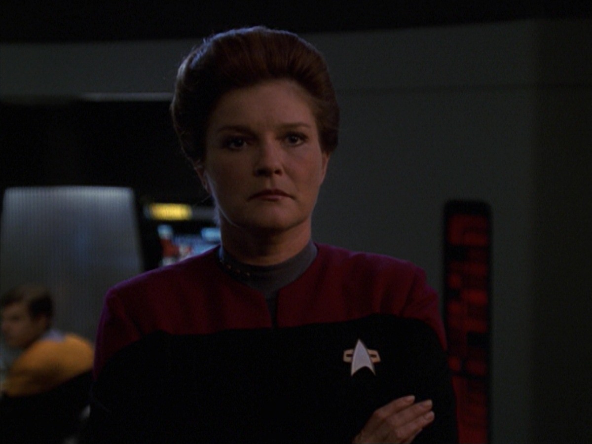 extant_StarTrek_VOY_7x11-Shattered_0663.jpg