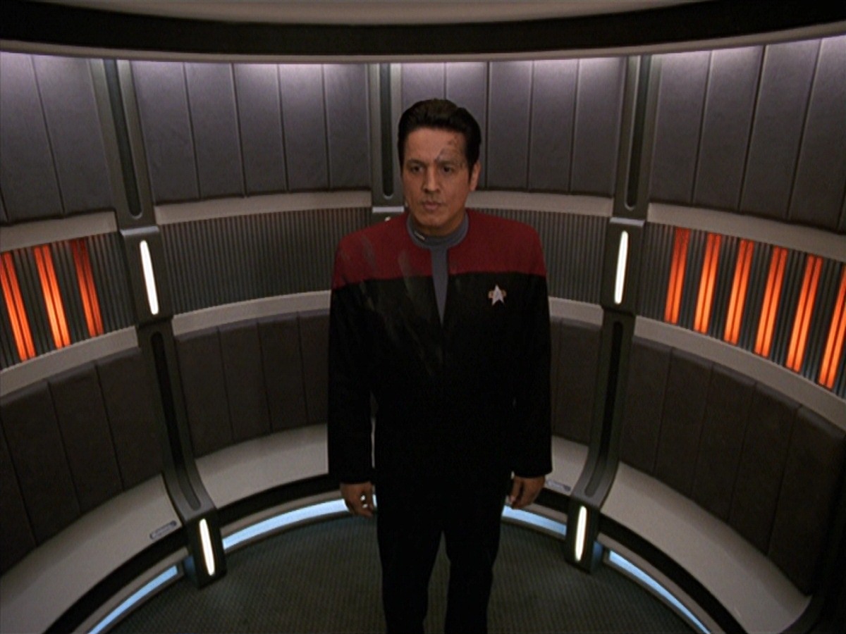 extant_StarTrek_VOY_7x11-Shattered_0694.jpg