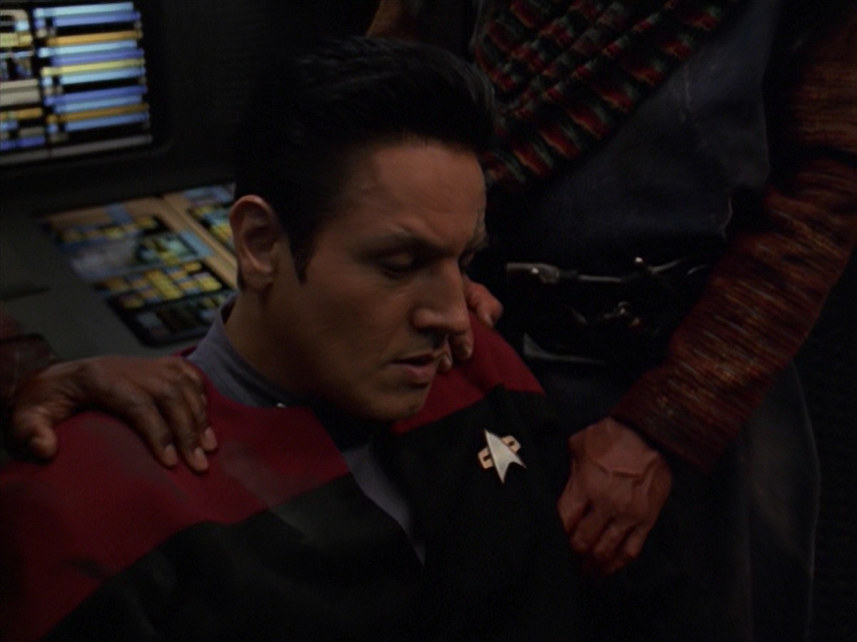 extant_StarTrek_VOY_7x11-Shattered_0733.jpg