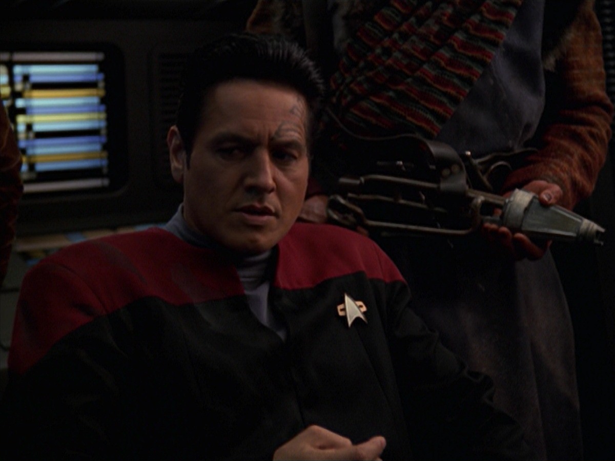 extant_StarTrek_VOY_7x11-Shattered_0752.jpg