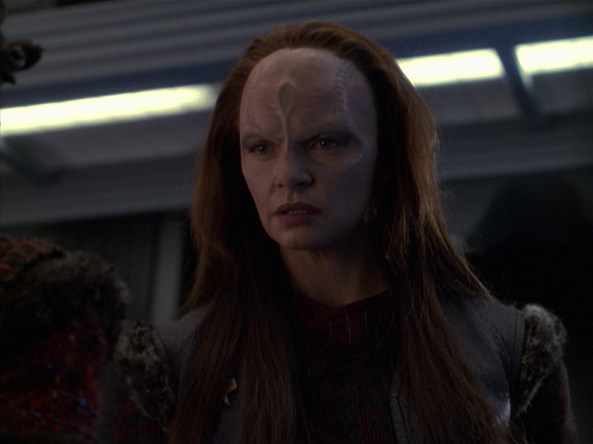 extant_StarTrek_VOY_7x11-Shattered_0756.jpg