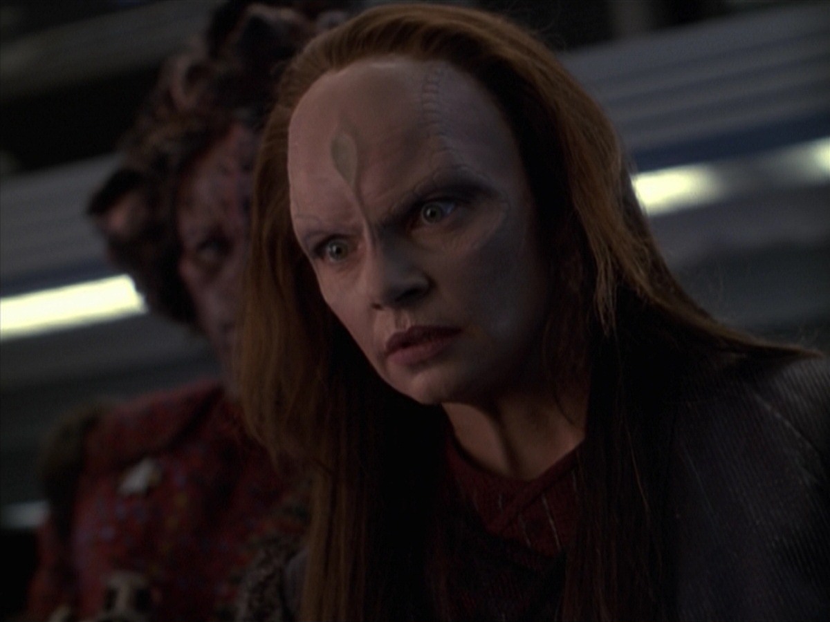 extant_StarTrek_VOY_7x11-Shattered_0779.jpg