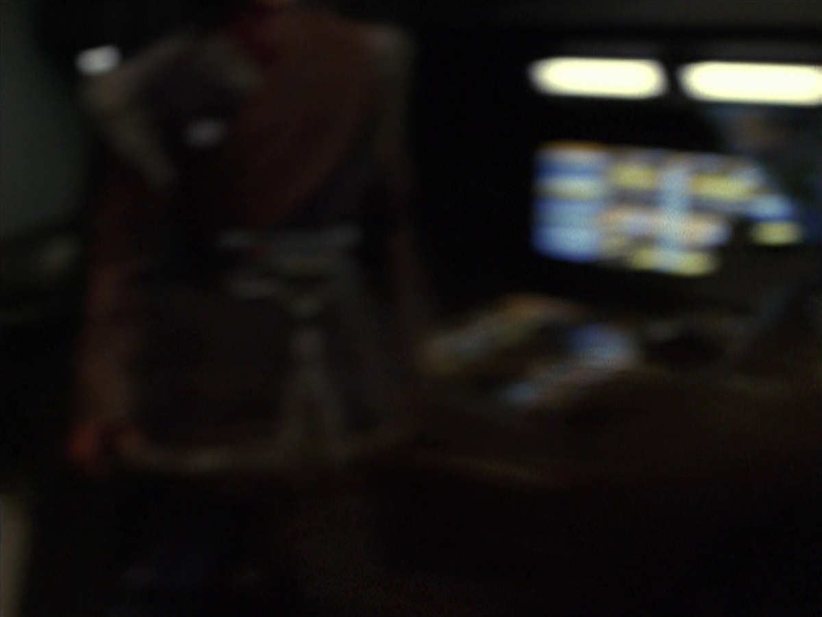 extant_StarTrek_VOY_7x11-Shattered_0827.jpg