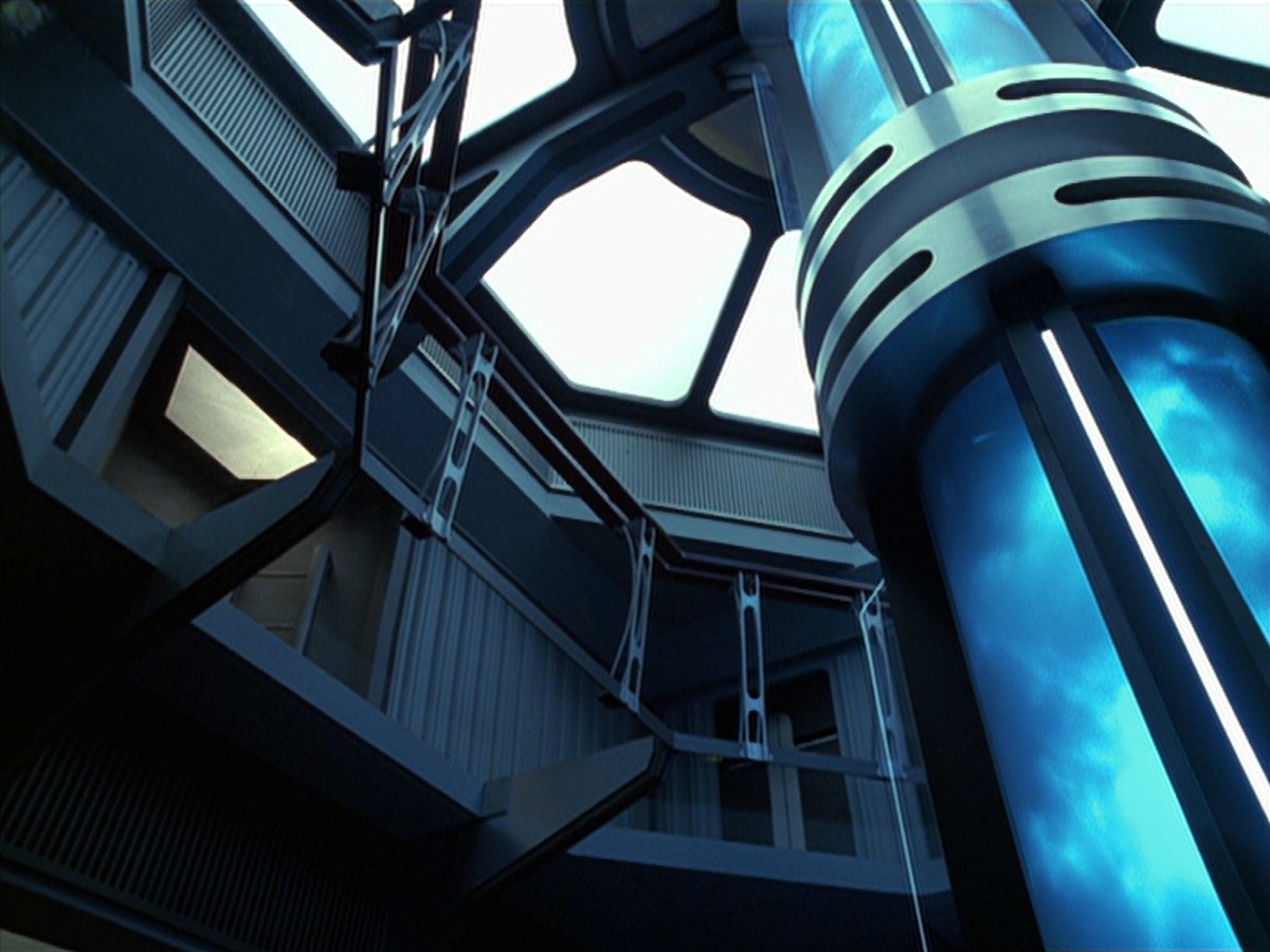 extant_StarTrek_VOY_7x11-Shattered_0849.jpg
