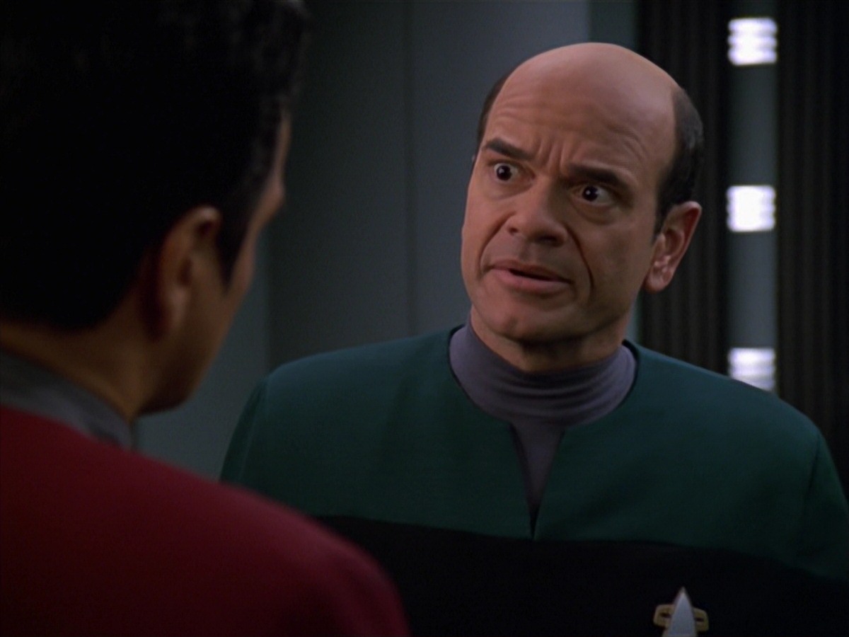 extant_StarTrek_VOY_7x11-Shattered_0923.jpg