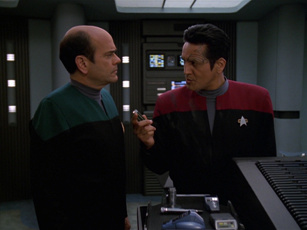 extant_StarTrek_VOY_7x11-Shattered_0960.jpg