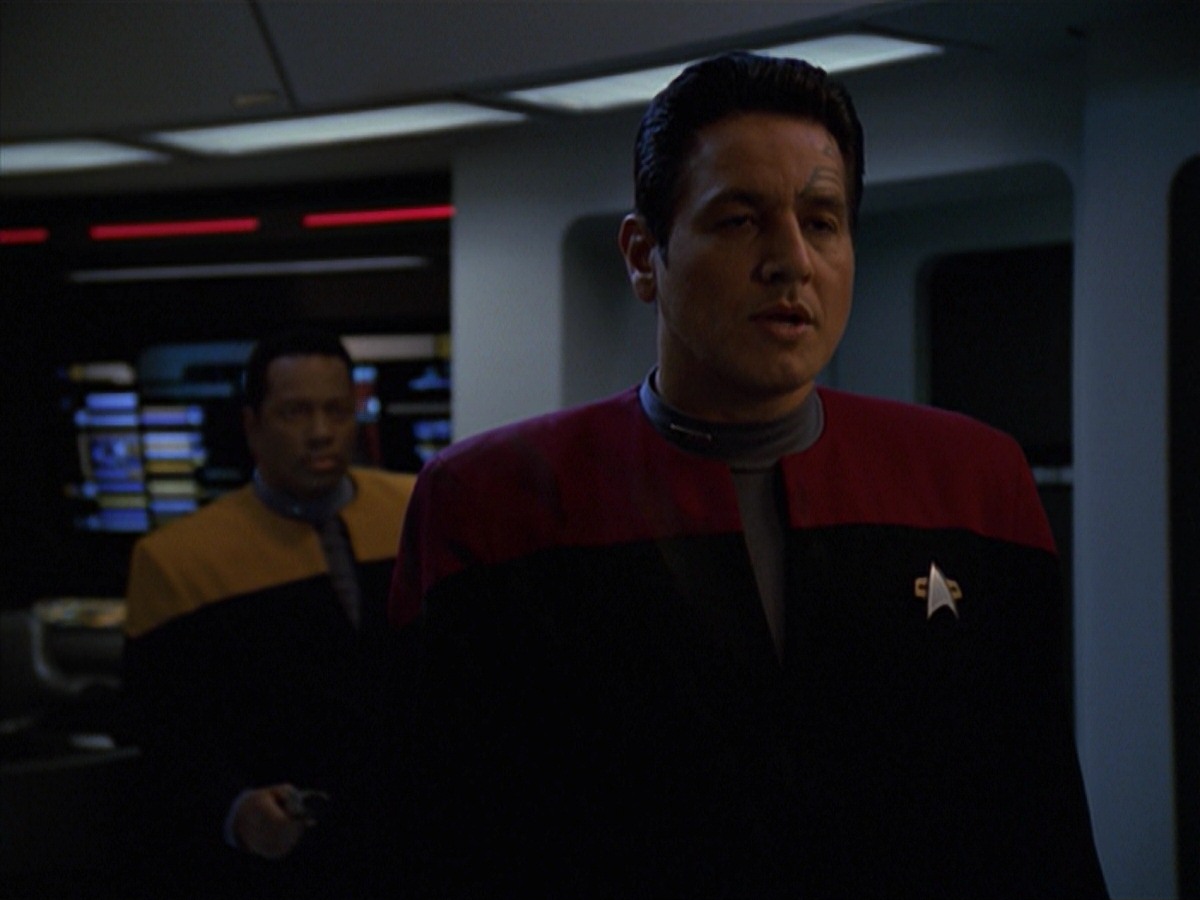 extant_StarTrek_VOY_7x11-Shattered_0993.jpg