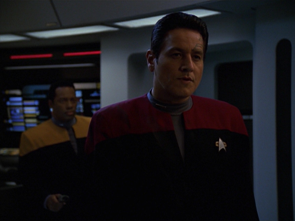 extant_StarTrek_VOY_7x11-Shattered_1008.jpg