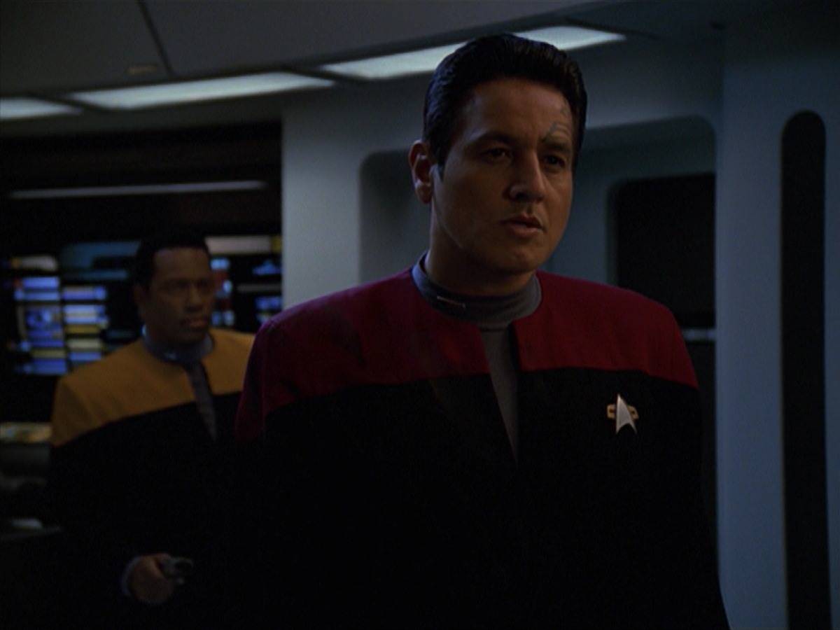 extant_StarTrek_VOY_7x11-Shattered_1010.jpg
