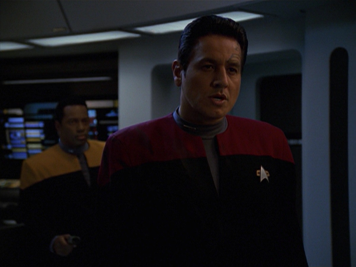 extant_StarTrek_VOY_7x11-Shattered_1013.jpg