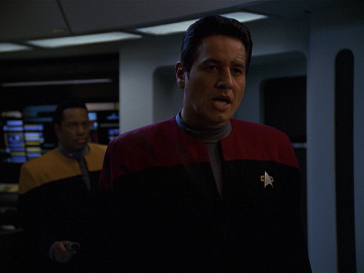 extant_StarTrek_VOY_7x11-Shattered_1016.jpg