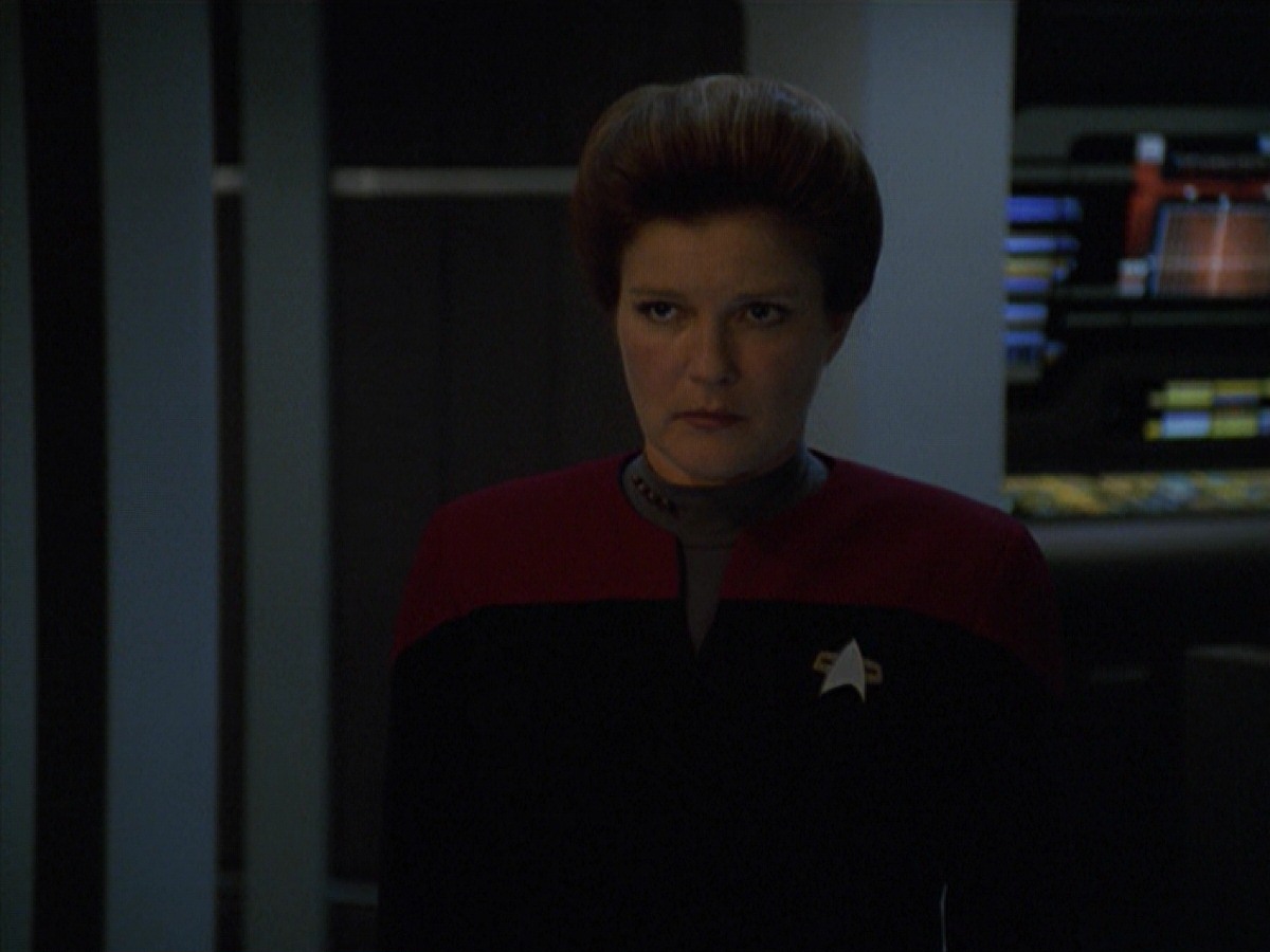extant_StarTrek_VOY_7x11-Shattered_1018.jpg