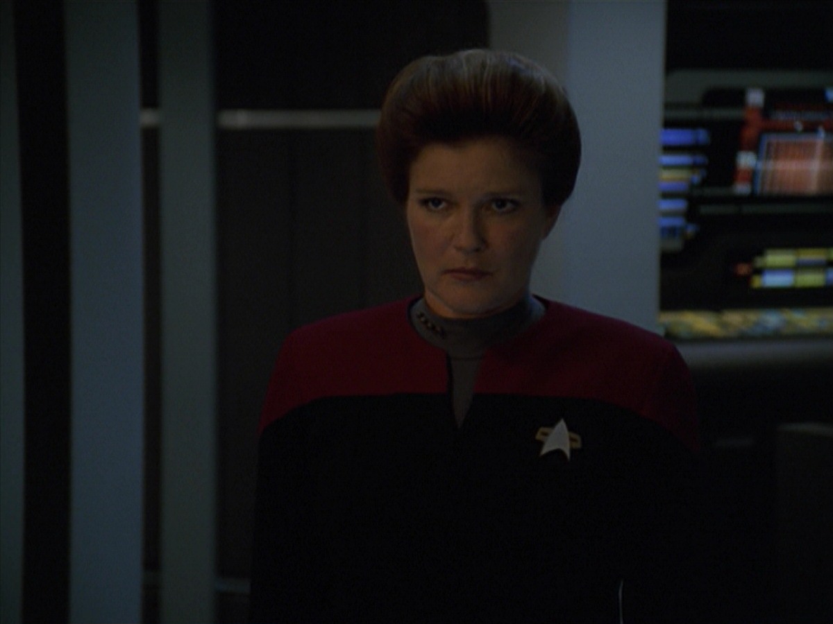 extant_StarTrek_VOY_7x11-Shattered_1019.jpg
