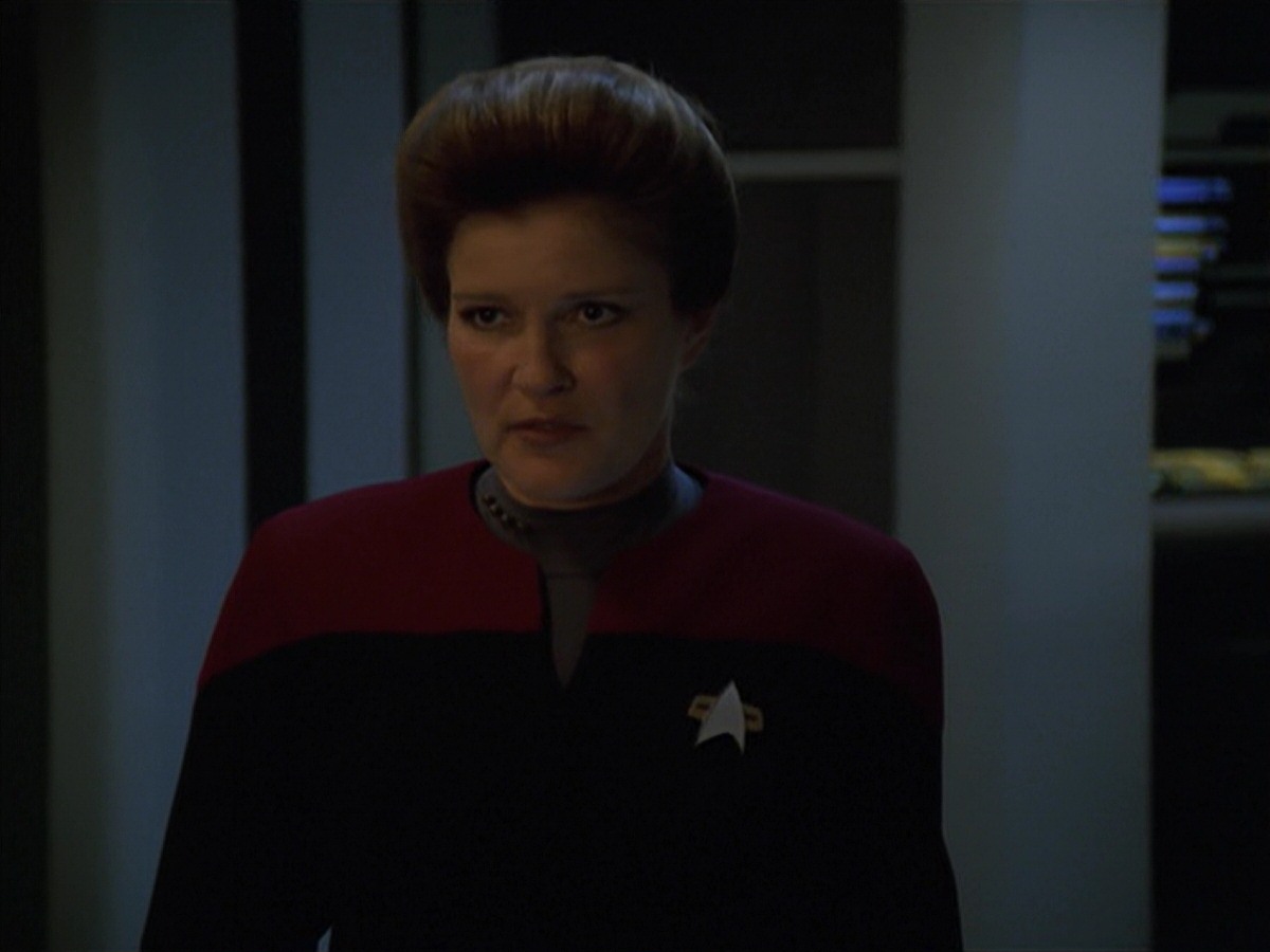 extant_StarTrek_VOY_7x11-Shattered_1022.jpg