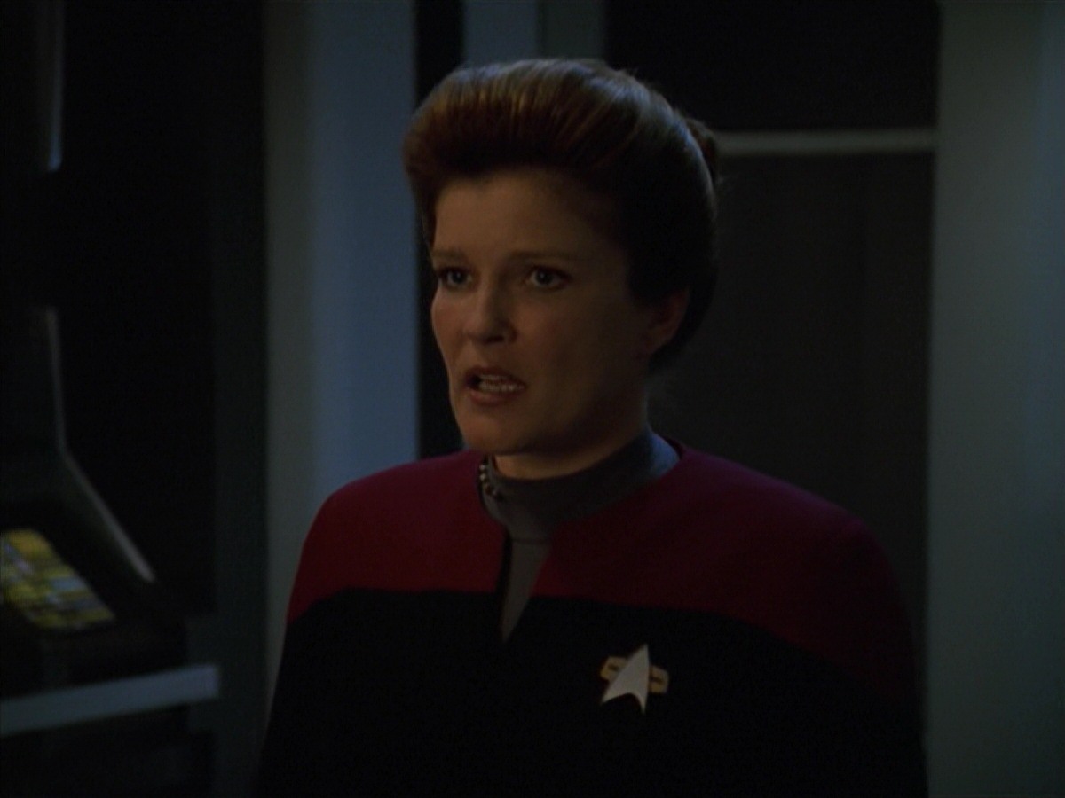 extant_StarTrek_VOY_7x11-Shattered_1023.jpg