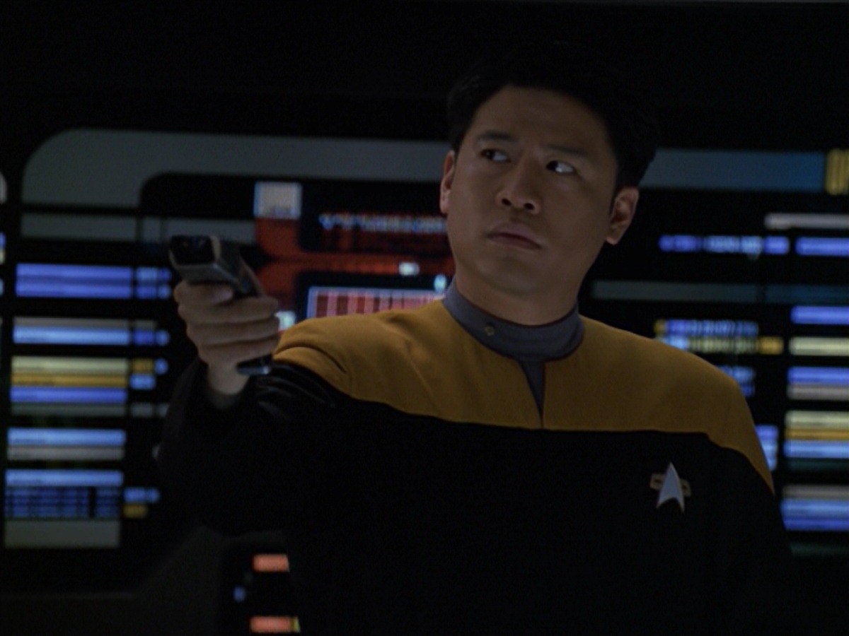 extant_StarTrek_VOY_7x11-Shattered_1037.jpg